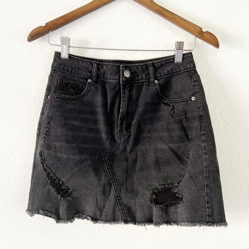 Distressed Denim Skirt Black Mini Skirt Deconstructed Size 2 Wild Fable - Picture 2 of 15